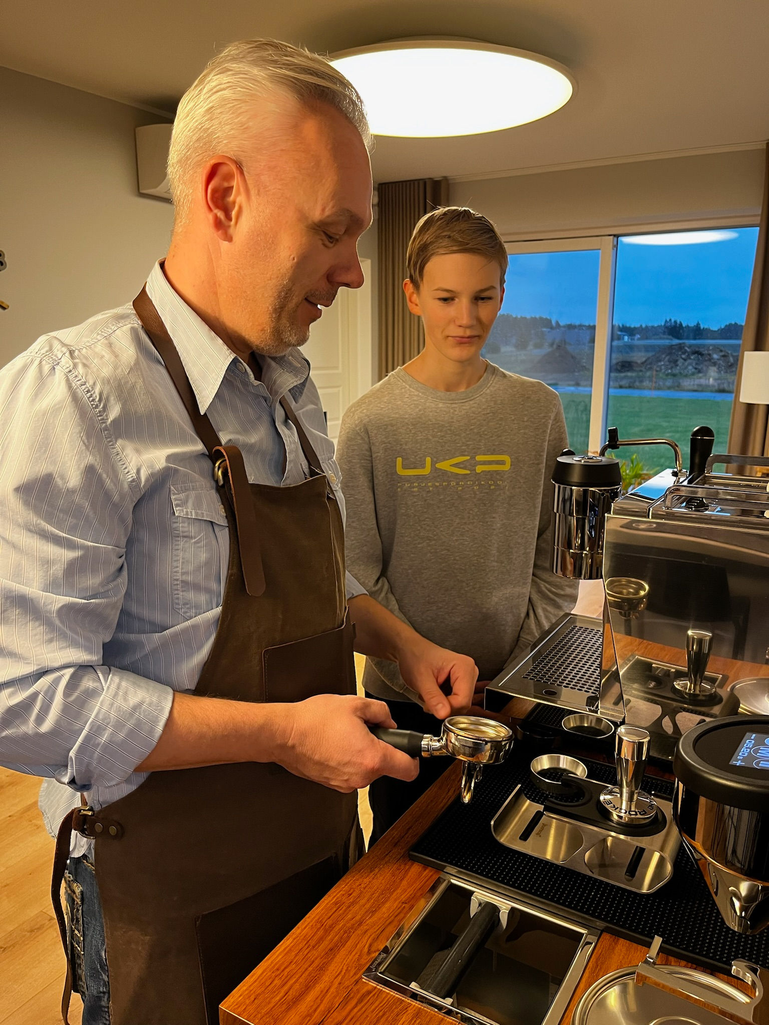 Baristakurs@Home: Zwei lernen Espresso-Zubereitung