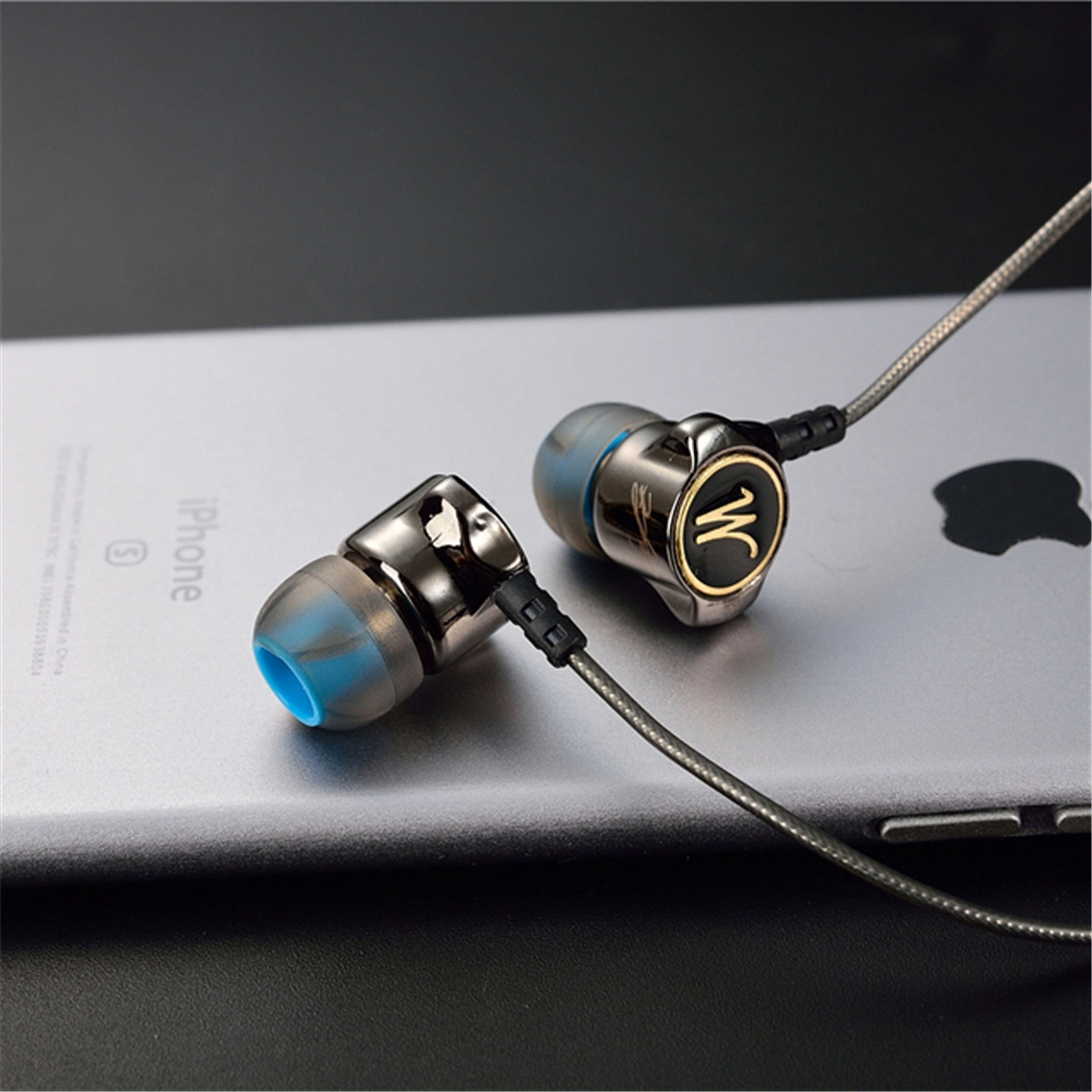 OnyxForge Pro | Metallic Heavy Bass IEMs