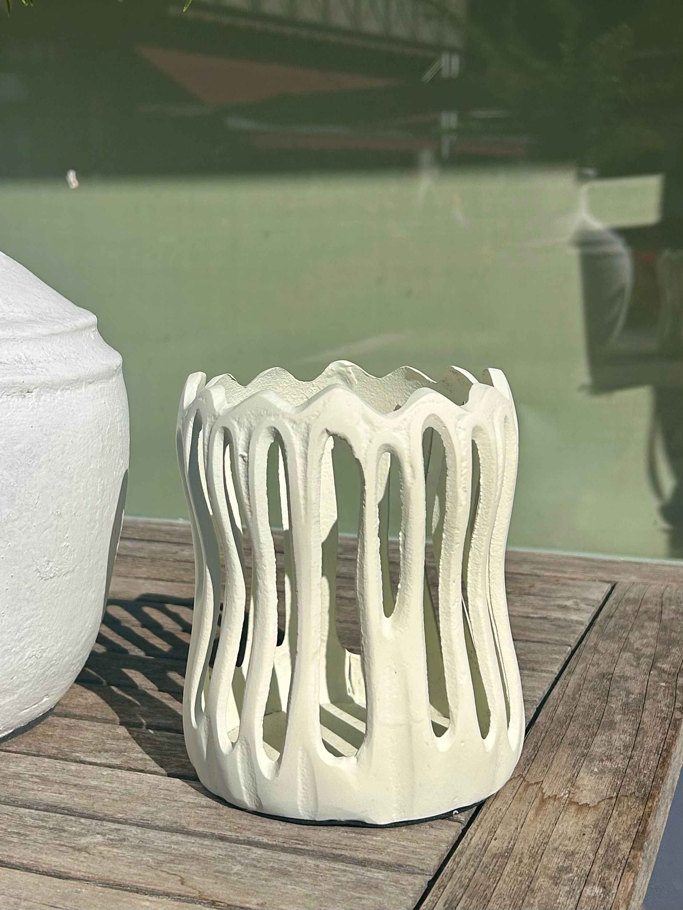 Bougeoir blanc ajouré | 13 x 16 cm