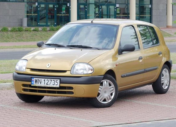 Renault Clio.jpg