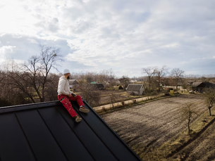The ultimate Guide for Choosing the Right Roof Cleaner for Your Property