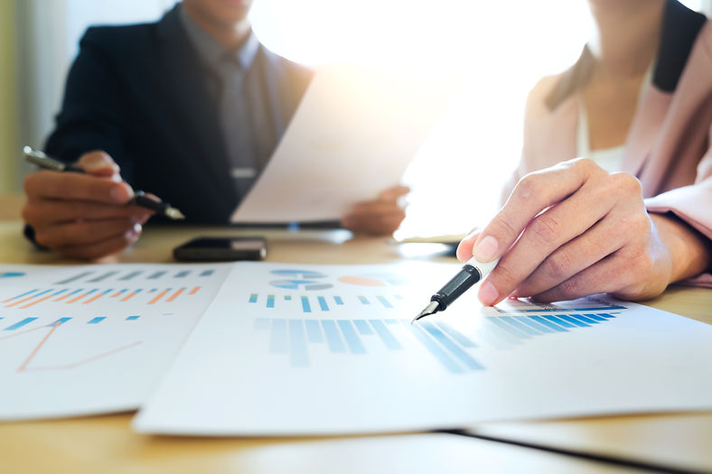 startups-business-teamwork-meeting-analyse-marketing-data.jpg