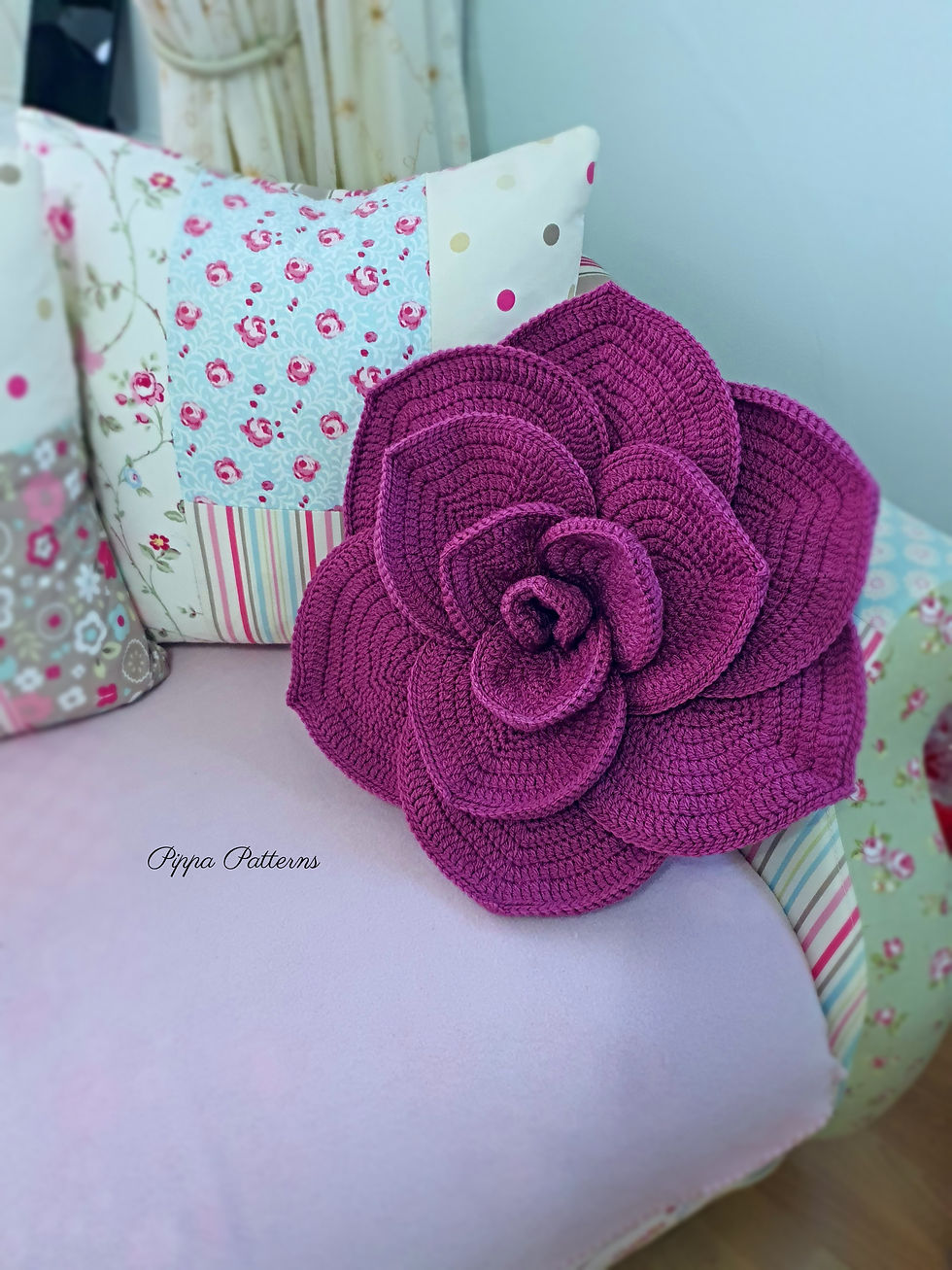 Thumbnail: Rose 2 Cushion