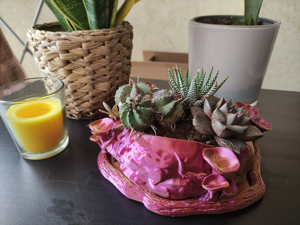 Thumbnail: Forest stump with mushrooms planter