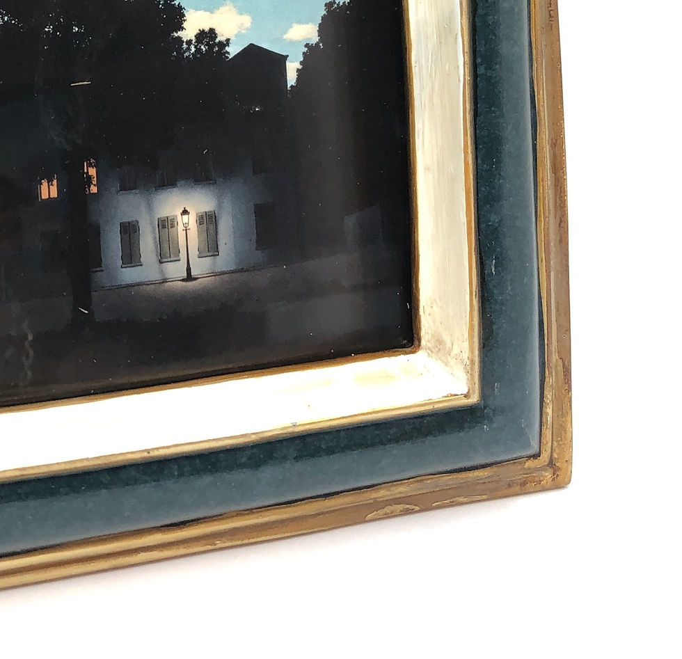 Thumbnail: cornice classica blu  e oro dettaglio
