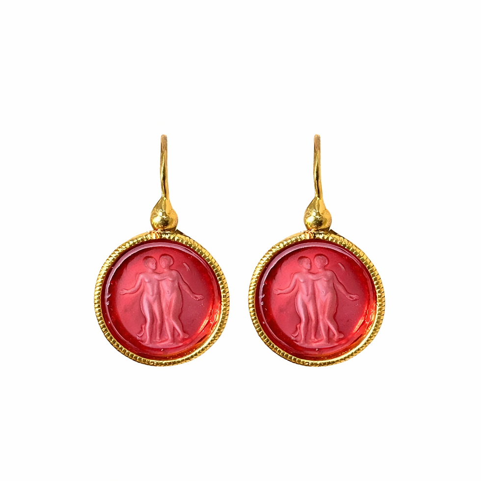 orecchini in argento 925 bagno in oro pasta vitrea rossa vista frontale