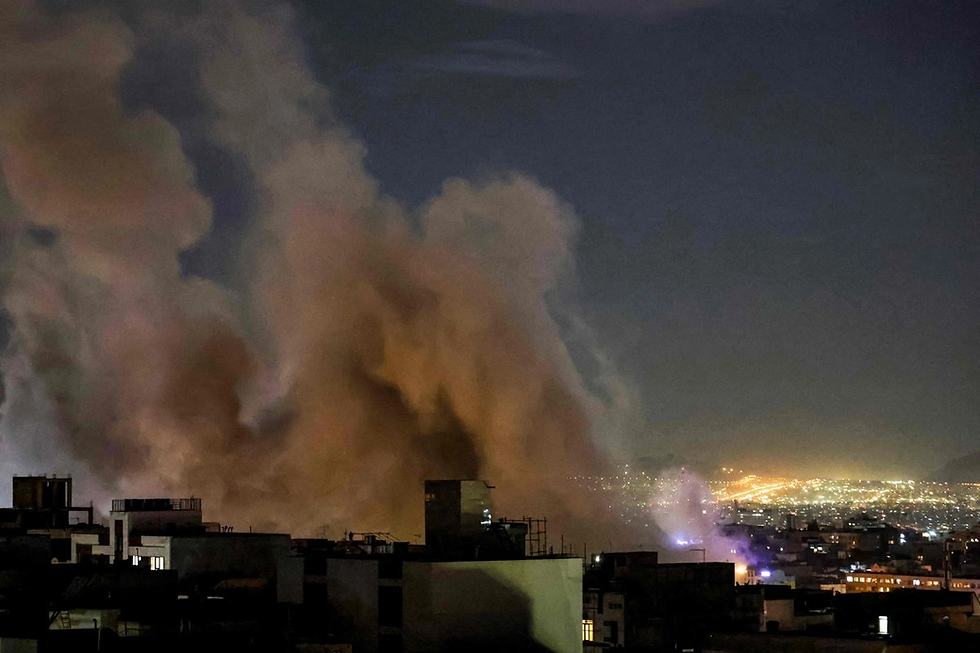 La guerra en Oriente Medio se extendió este lunes al Líbano con ataques de Israel en represalia por disparos del movimiento islamista proiraní Hezbolá, en el tercer día de conflicto regional tras los ataques de Estados Unidos e Israel contra Irán.