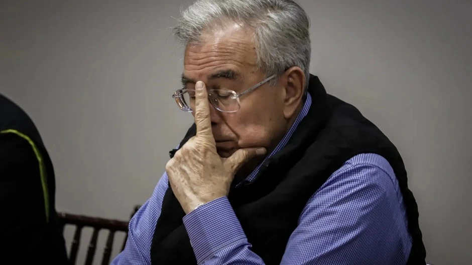 El gobernador de Sinaloa, Rubén Rocha Moya, se ha convertido en uno de los principales focos de atención ante la creciente presión de Estados Unidos para que México entregue a políticos en funciones presuntamente vinculados al crimen organizado, una exigencia que, según versiones políticas, mantiene en alerta a Palacio Nacional.