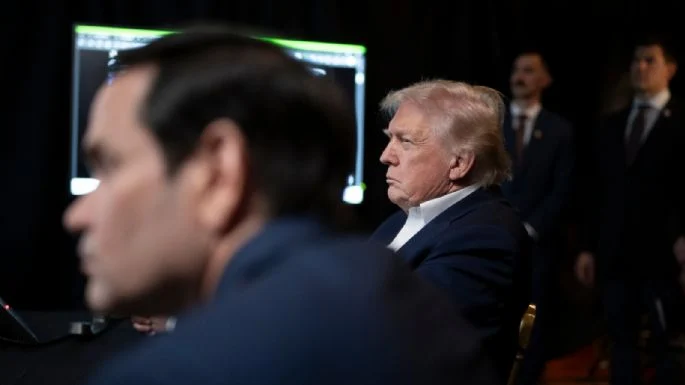 Un día después de la audaz operación militar estadounidense en Venezuela, el presidente Donald Trump renovó el domingo sus llamados para que Estados Unidos tome el control del territorio danés de Groenlandia bajo el argumento de la seguridad nacional y amenazó con una acción militar en Colombia por facilitar la venta global de cocaína, mientras su principal diplomático declaró que el gobierno comunista en Cuba está “en muchos problemas”.