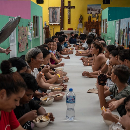 Migrante mexicano narra su historia; lo dejé todo allá; por una multa de tránsito fui deportado: paisano