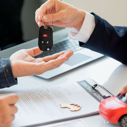 Fraudes y mercado informal dominan la compraventa de autos usados