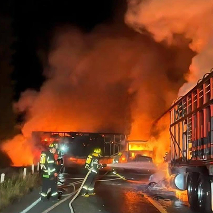 Michoacán bajo fuego, se intensifican los enfrentamientos y bloqueos carreteros a pesar de los recientes actos criminales