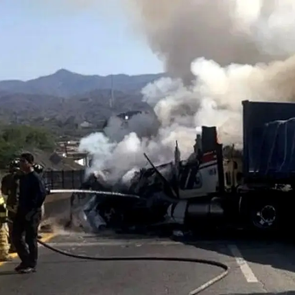 Nos quemaron más de 200 trailers y murieron 6 choferes; Transportistas de Amotac anuncian bloqueos