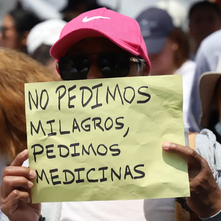 Crisis en hospitales del IMSS-Bienestar por recorte en catálogo de medicinas