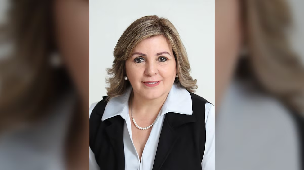 HERMOSILLO, Sonora.- La alcaldesa de Bacanora, Nora Alicia Biebrich Duarte, y su hijo viajaban de Hermosillo a Mazatán cuando fueron atacados por sujetos armados cerca de las 11 de la mañana de este martes.