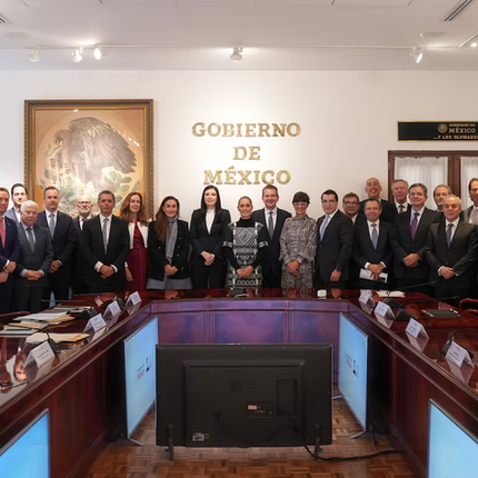 Sheinbaum pide a banqueros respaldar planes de energía e infraestructura la próxima semana