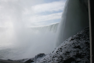 Niagra Falls Essentials