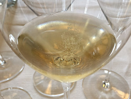 Christmas Fizz: anything but Champagne