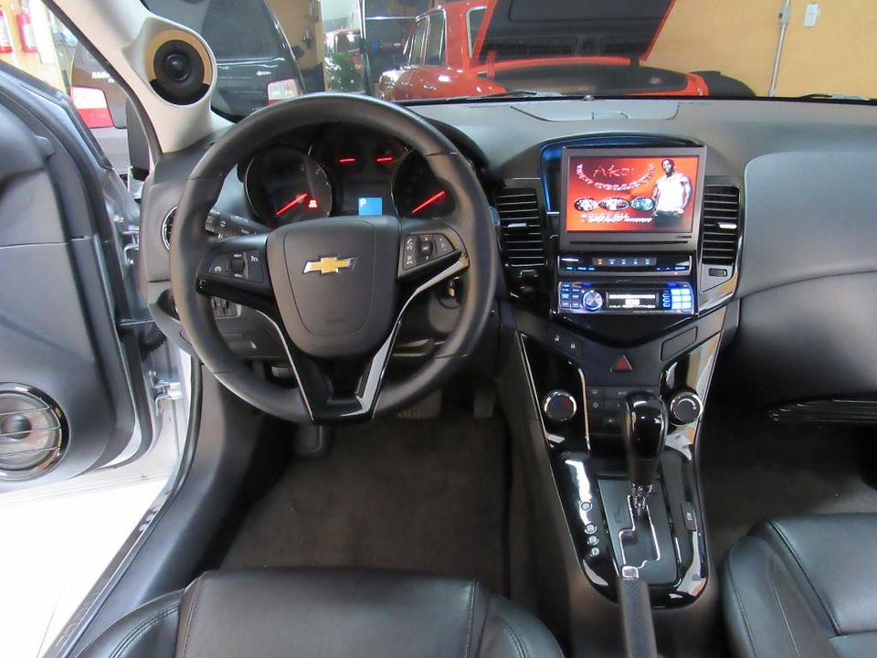 Som automotivo058
