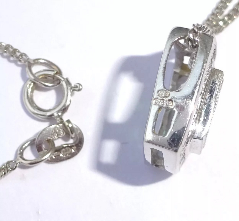 Thumbnail: 9ct White Gold Princess Emerald & Diamond Necklace, 18 1/4"