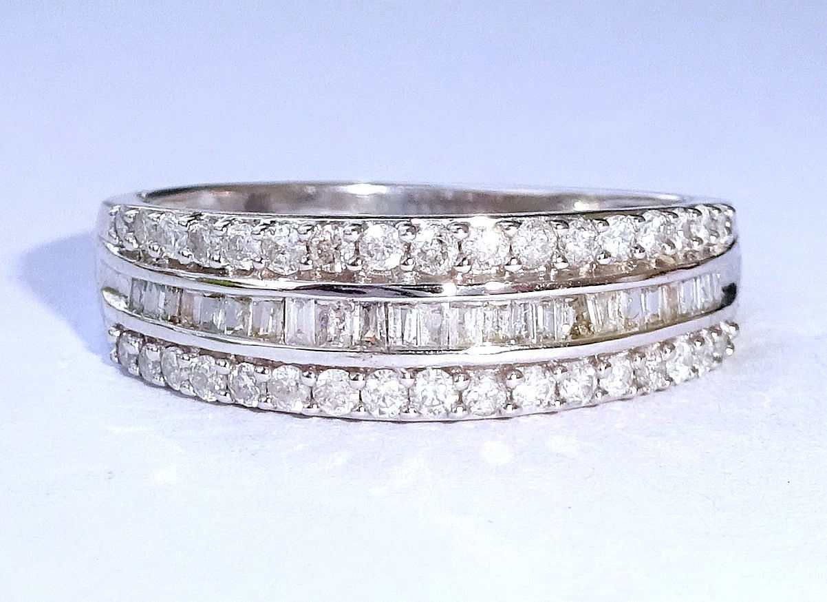 9ct White Gold 0.50ct Baguette Diamond Channel Set Half Eternity Ring, Size R