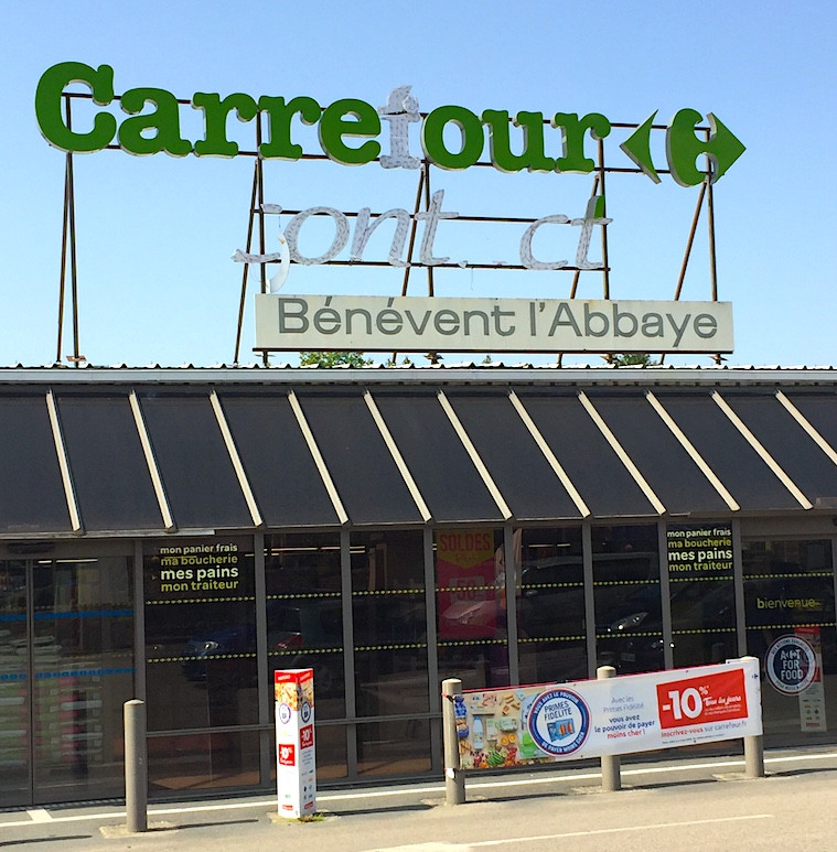 Carrefour vandalisme Benevent l'Abbaye