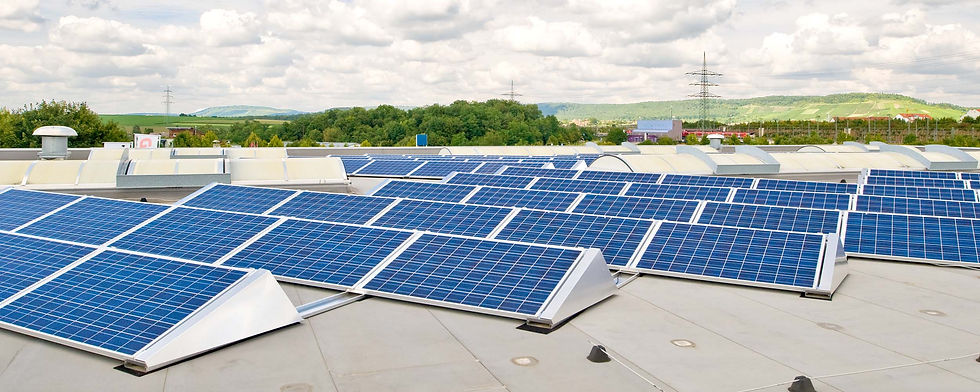 Das Dach des Firmengebäudes von Trend in Vaihingen an der Enz ist zu großen Teilen mit Photovoltaik-Modulen ausgestattet