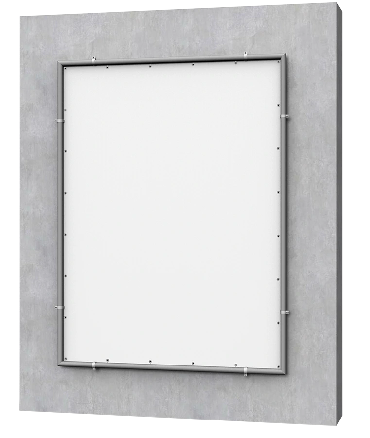 Der Rahmen Pana Frame an einer Wand mit eingespanntem Banner