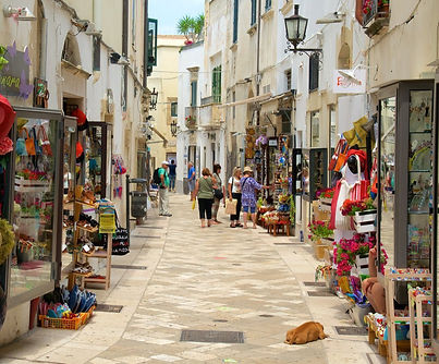 shopping otranto_edited.jpg