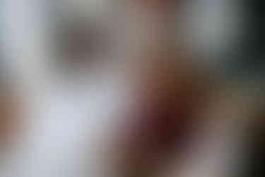 attention entre mere et fille lors d'un mariage - photographe mariage gironde