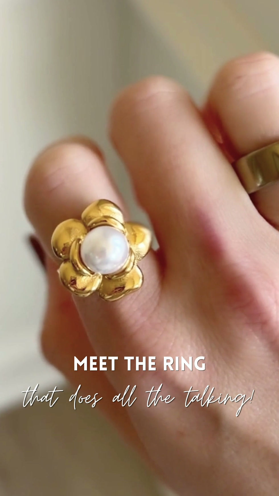 Thumbnail: Nova 18K Gold Flower Peal Ring - Size 7