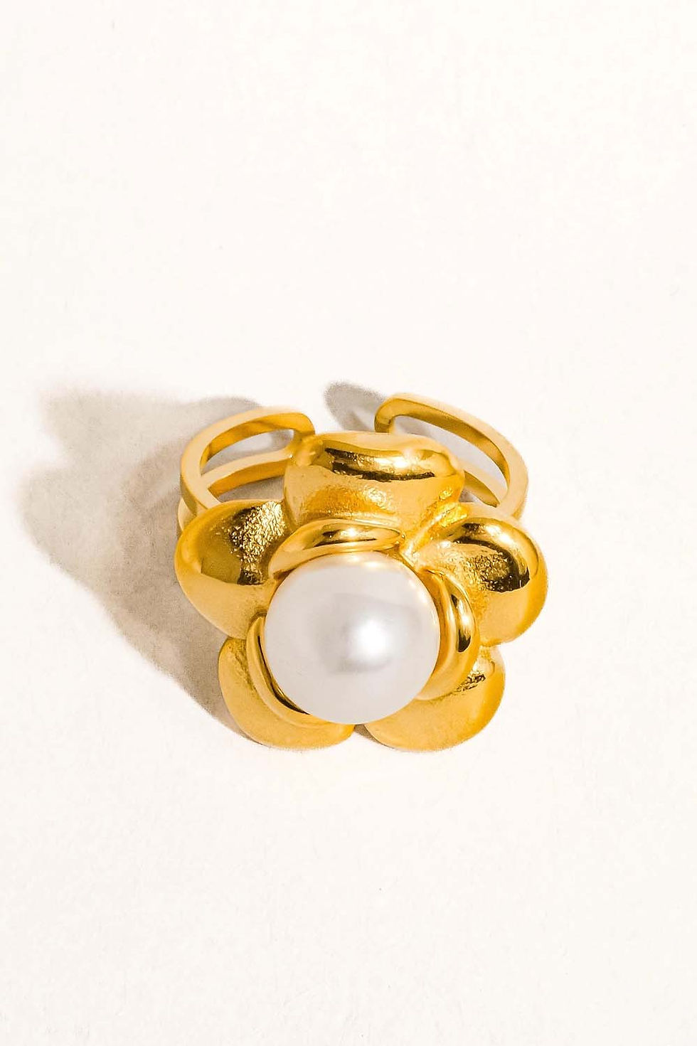 Thumbnail: Nova 18K Gold Flower Peal Ring - Size 7