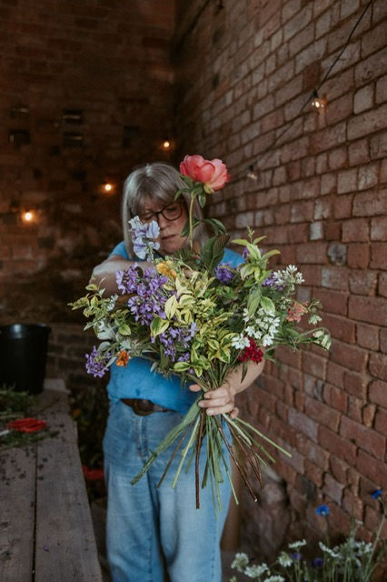 Mother's Day Hand tied bouquet - Sat 26th March 10:30 - 12:30