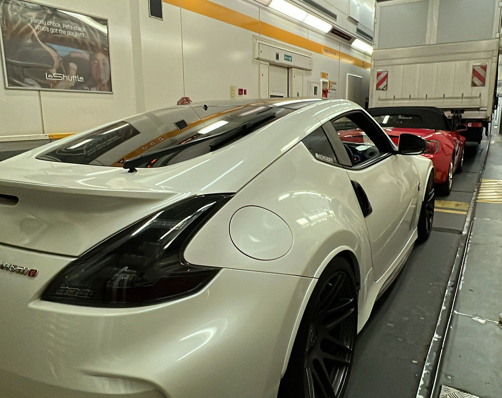 Nissan 370z and Honda S2000 in the eurotunnel