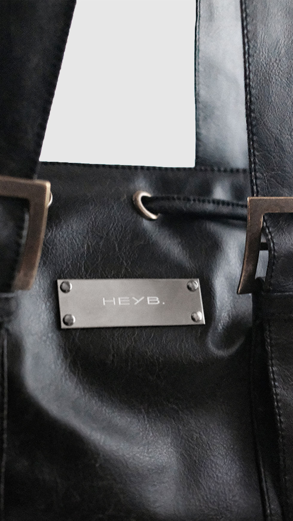 Küçük resim: THE MOMENT / BLACK