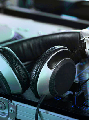 Why Hiring a Professional DJ Is Essential for a Successful Wedding