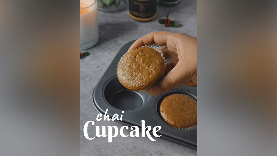 Treat your friends to these delish chai cupcakes today