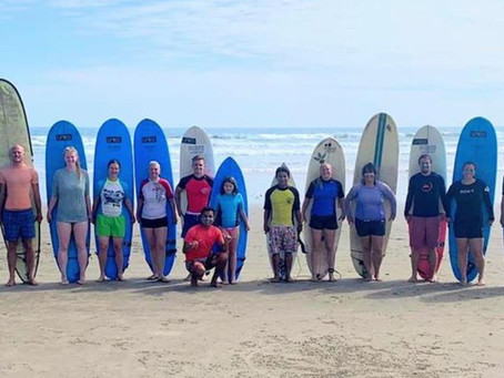 The Beginners Guide To Surfing : Learn How To Surf
