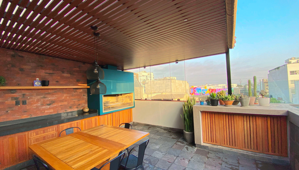 Techo Sol y Sombra Aluminio Tacto Madera | Solideas