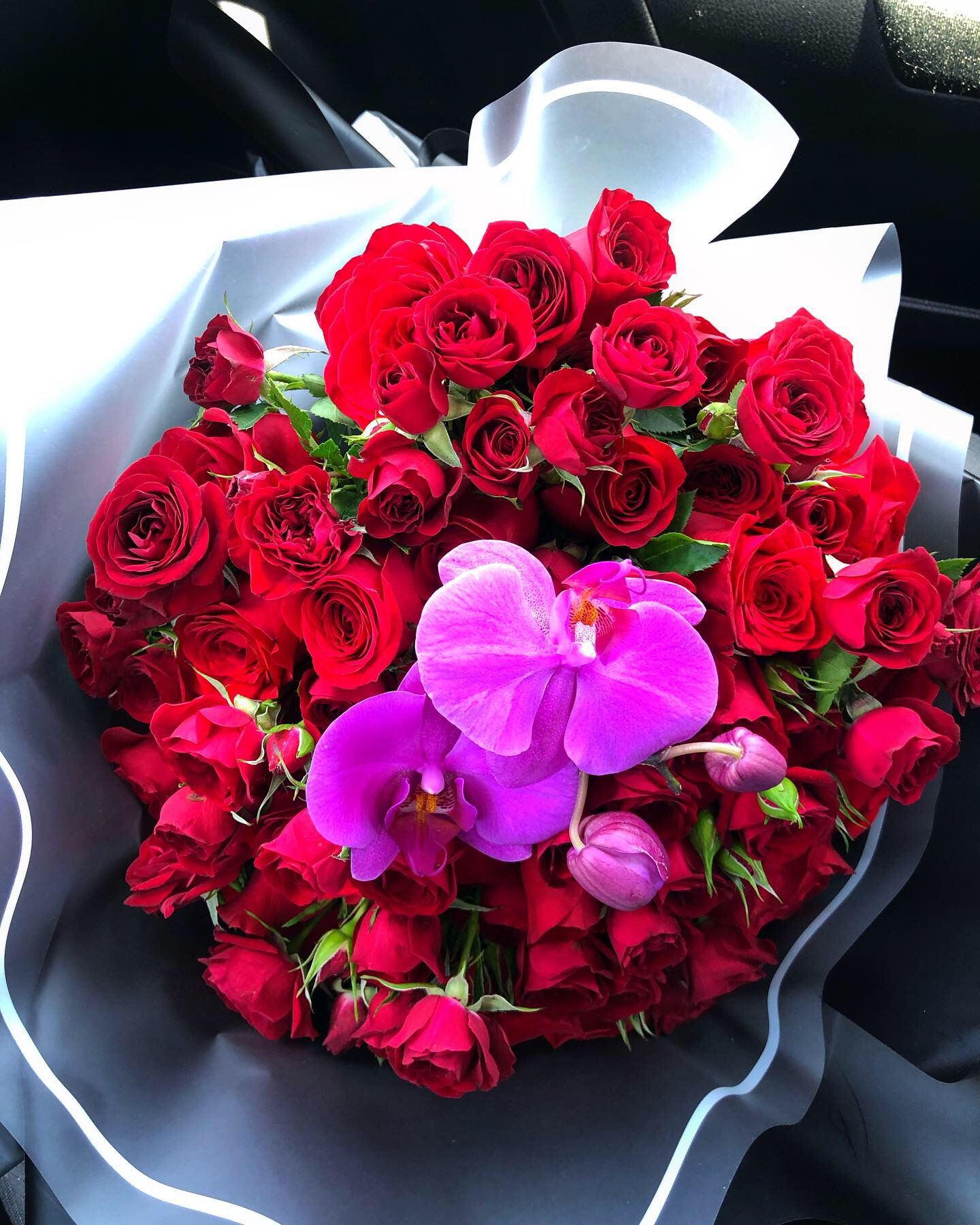 Ramo con orquídeas 