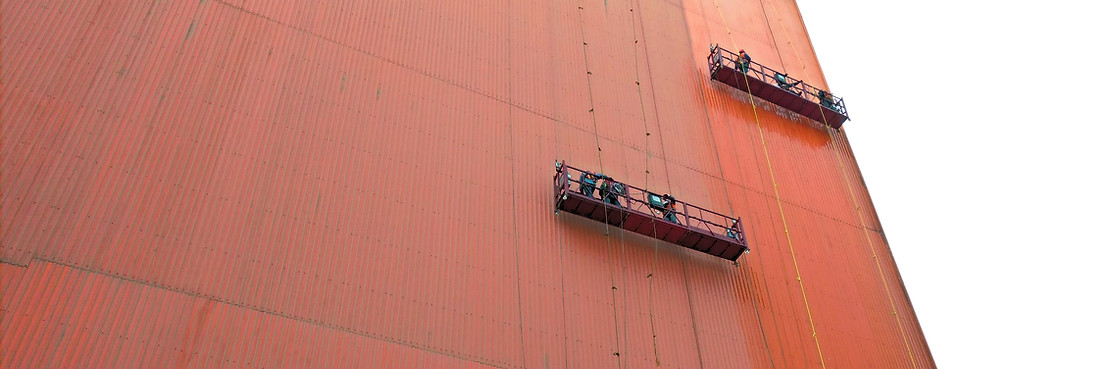 limpieza industrial de fachada en planta industrial en monterrey con trabajos en altura certificados