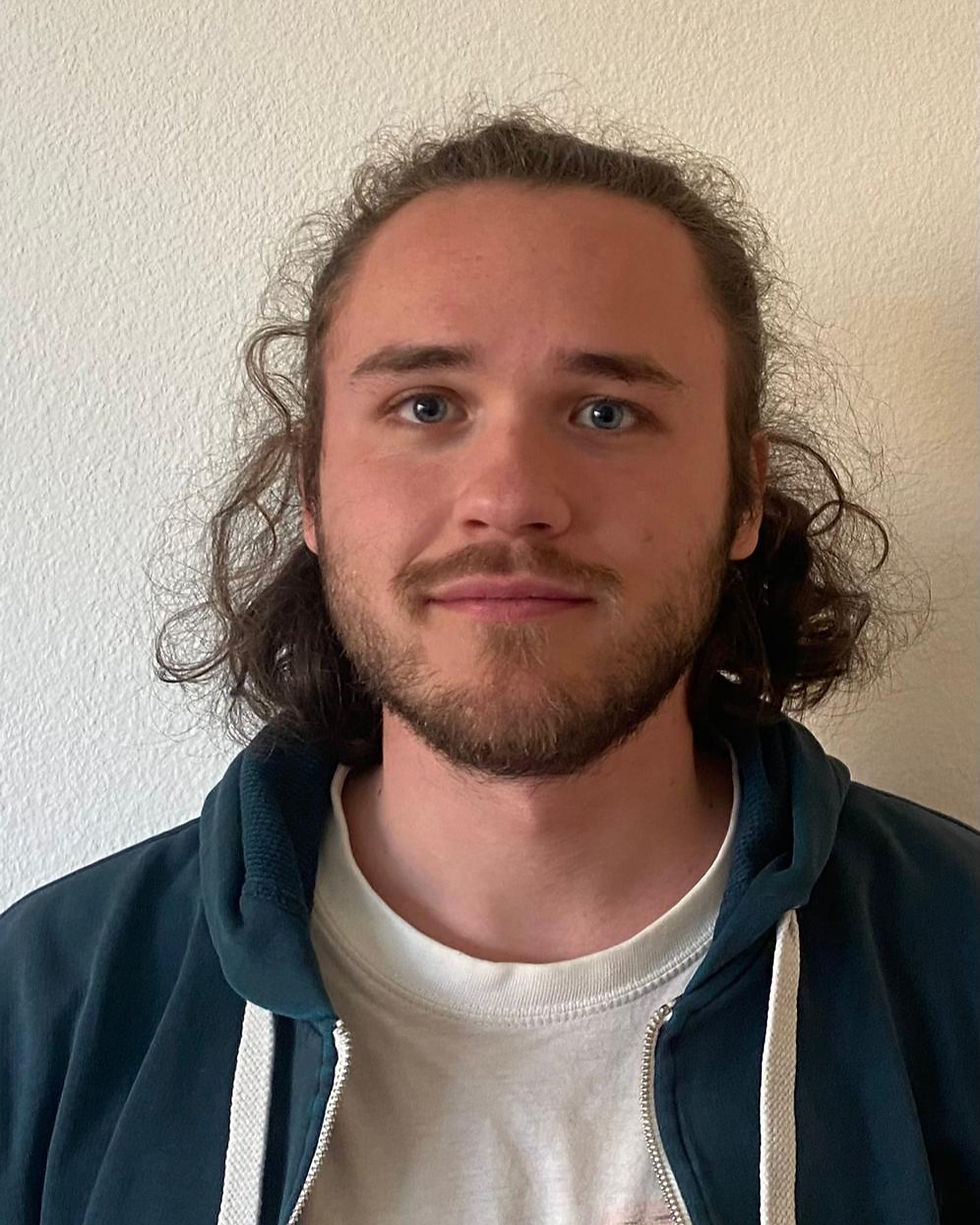 WhatsApp Bild 2025-04-28 um 10.49_edited.jpg