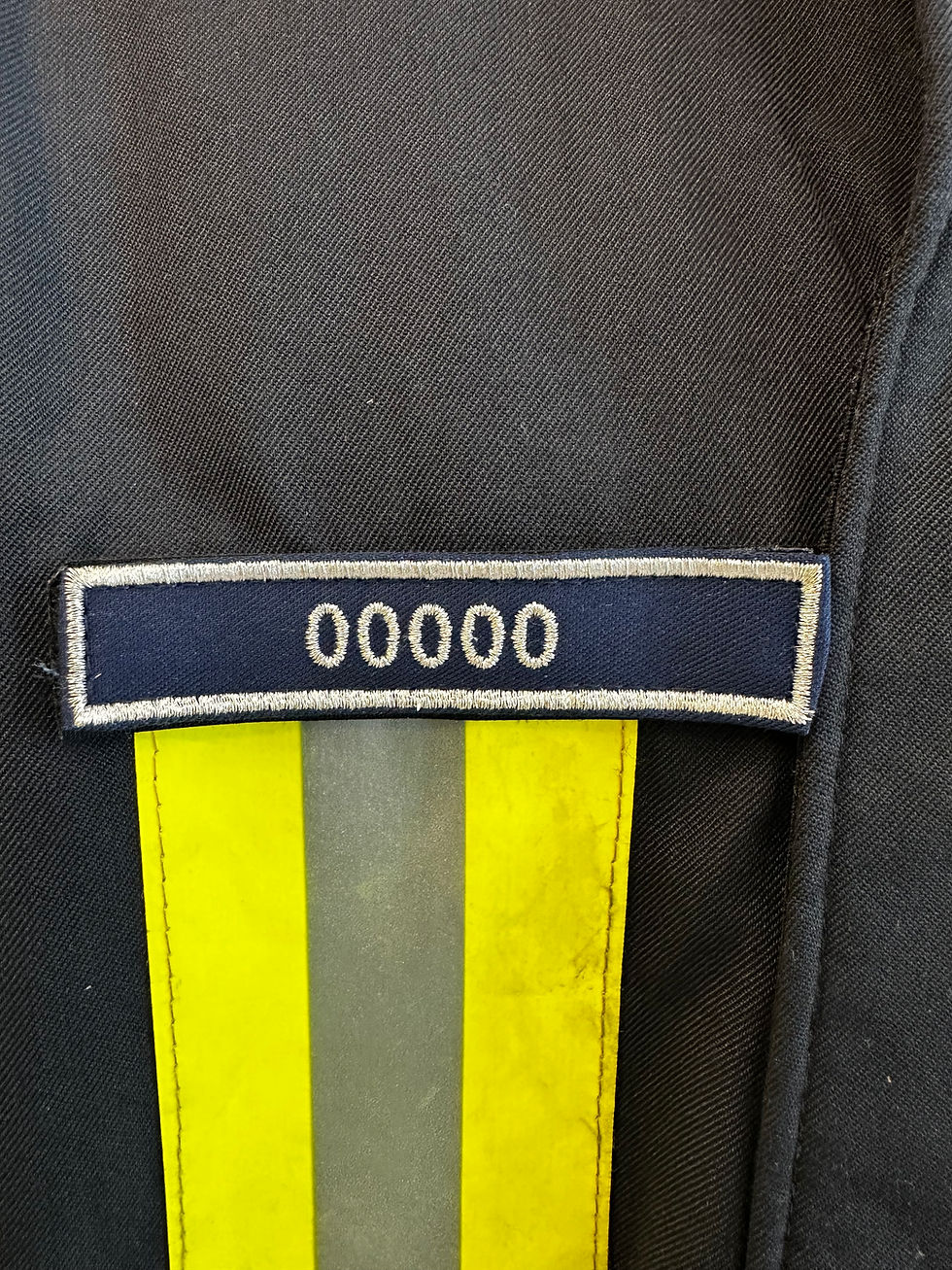 Indexkép: ER Egyedi gépi hímzett név!