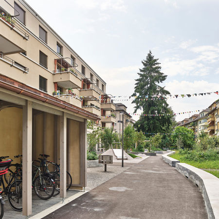 Velounterstand im Innenhof