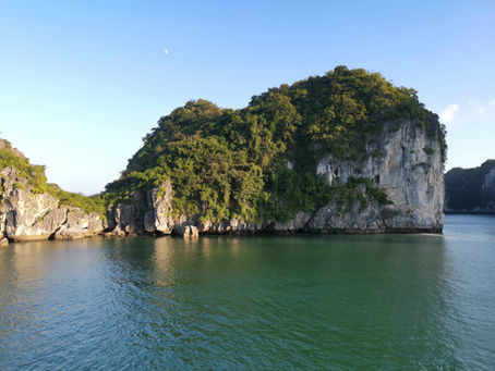 La Baie d’Ha long depuis Cat Ba