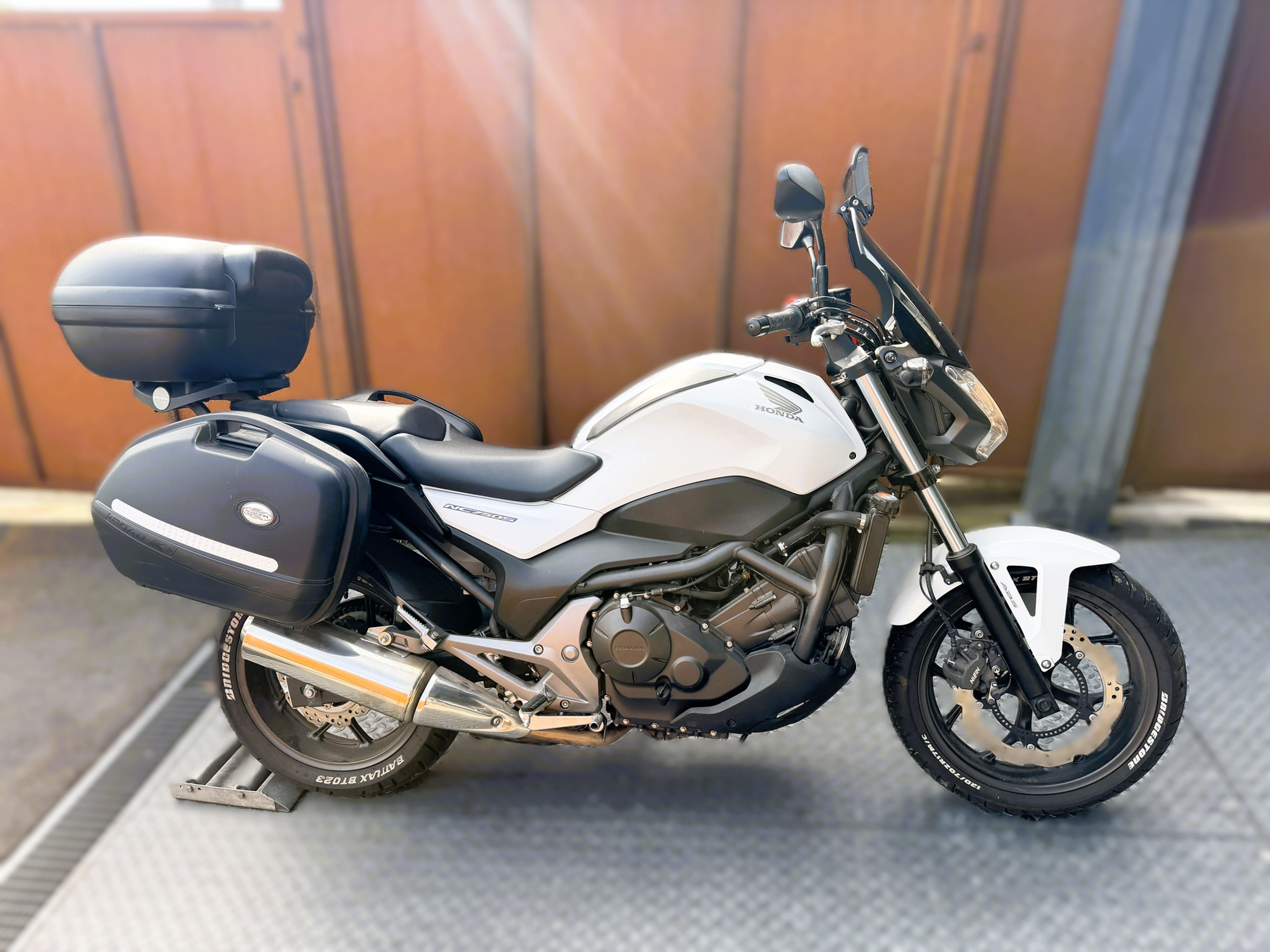 honda nc750cm³ SA abs 2016 6100km 1er propriétaire garantie 1.2.3ans