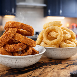 How to Make Perfect Onion Rings (2 Easy Methods)