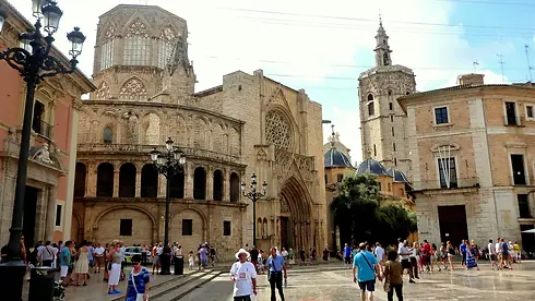 valencia-top-1920x1080.webp