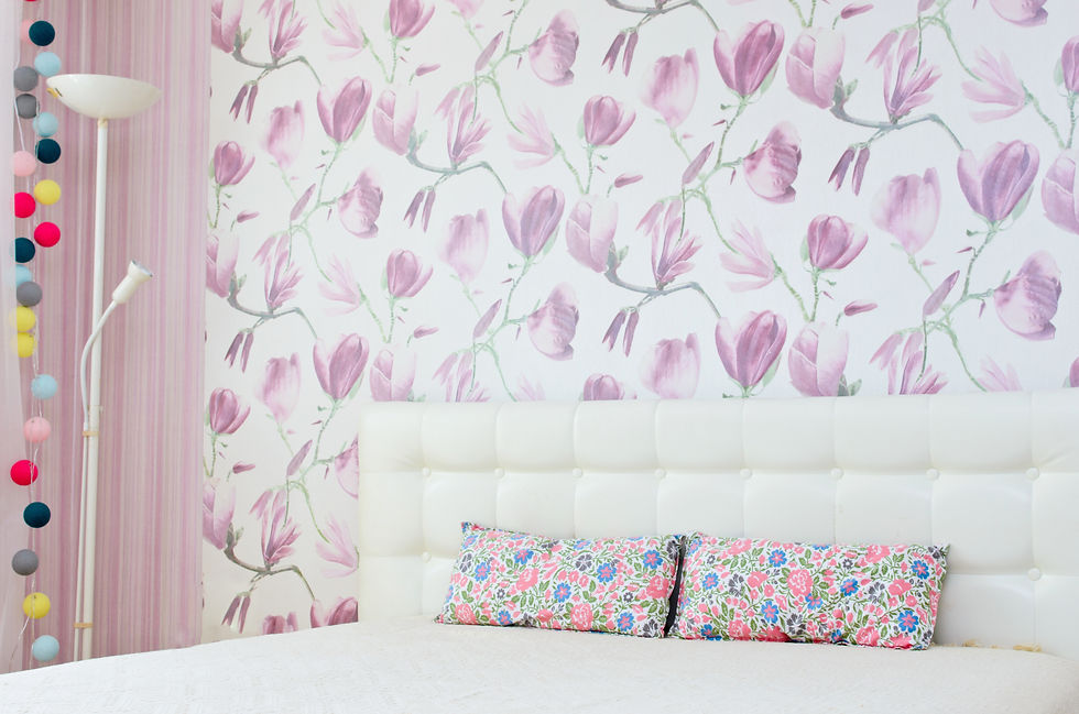floral-wallpaper-with-white-bedding-and-lamp-2026-09-24-21-58-43-utc.jpg