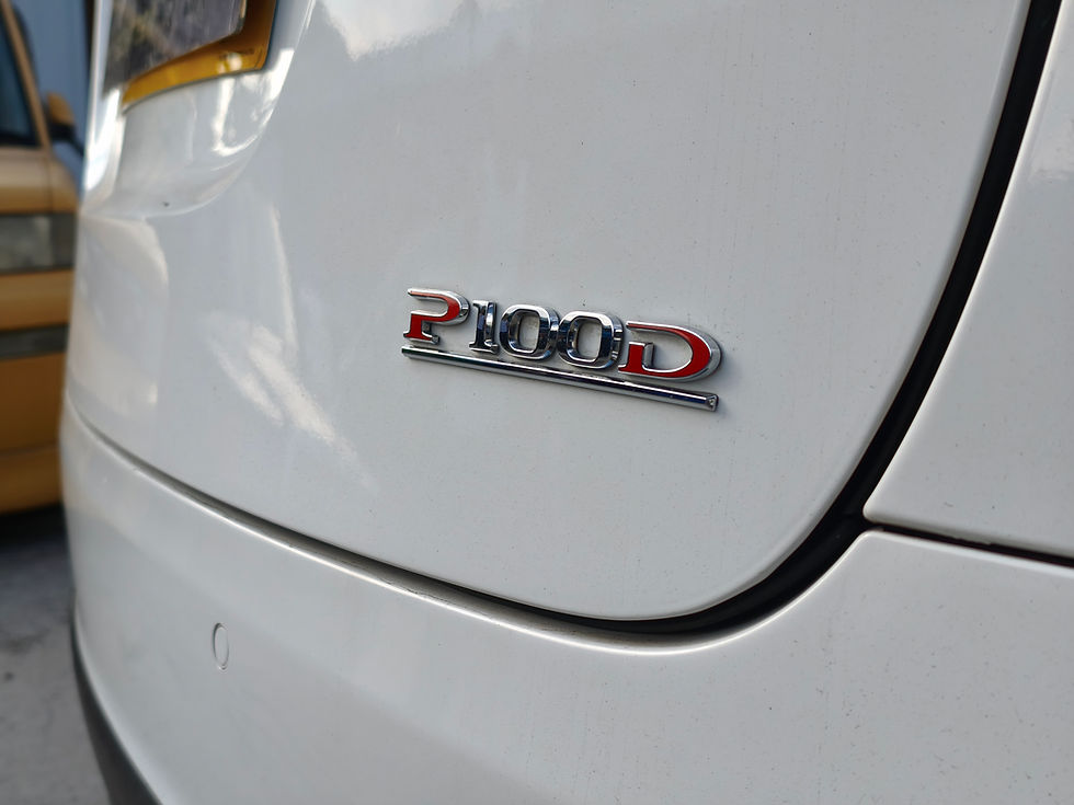 縮圖：2016 Tesla Model X P100D